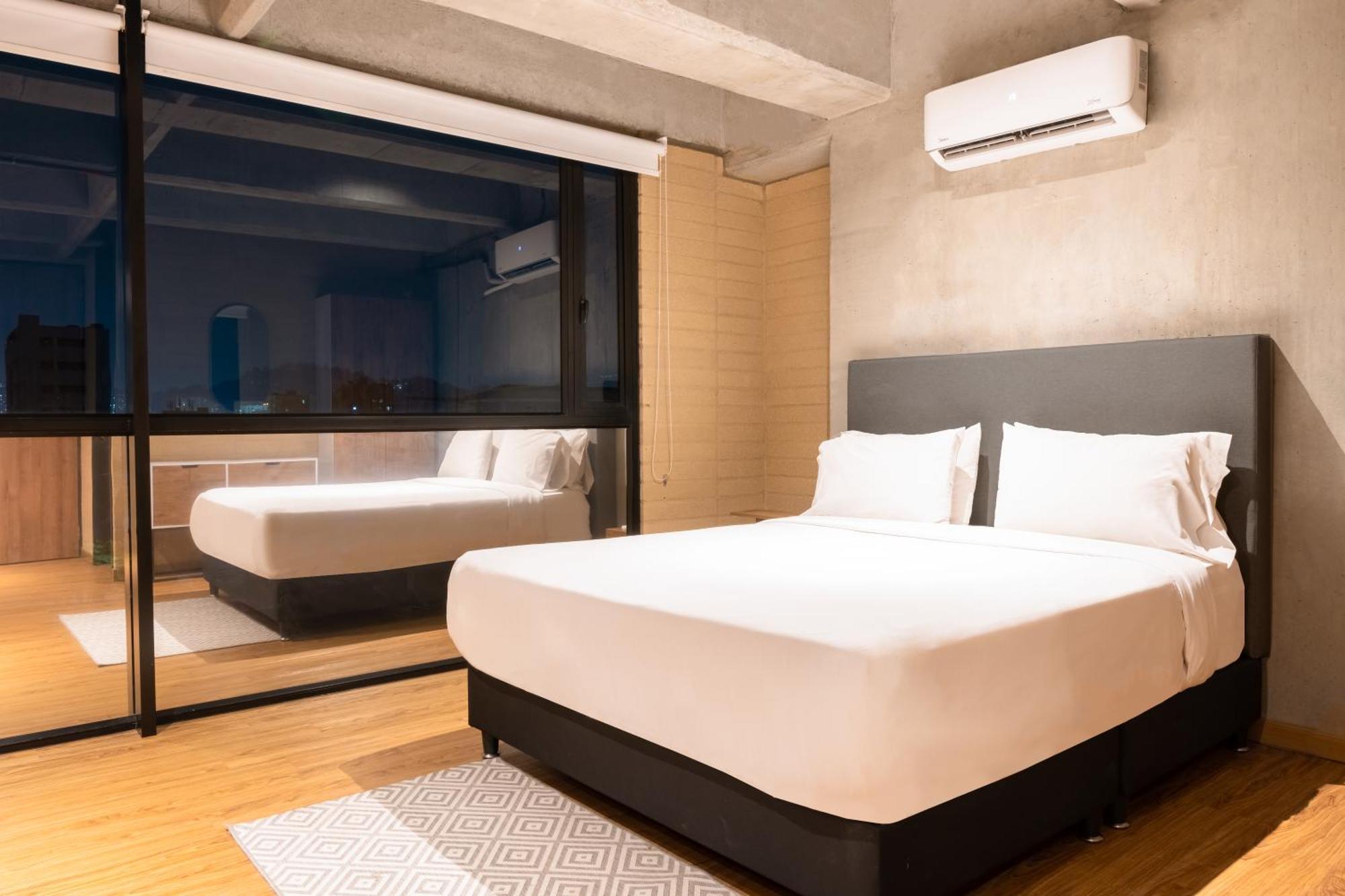 Loft 43 Aparthotel Medellin Exterior photo